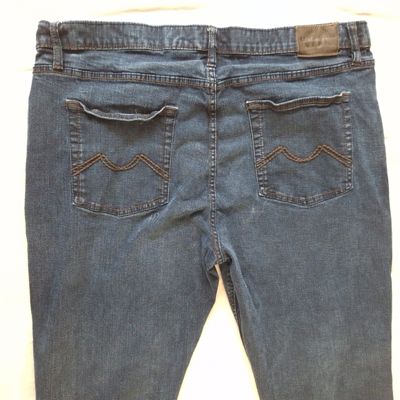 URBAN Star Men's Straight Dark Wash Blue Jeans, 44 x 31 - Picture 7 of 12